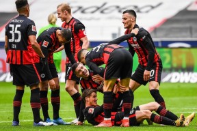 欧联倒计时，阿贾克斯国际比赛日队长鼓劲，细节引发关注，赛场秩序良好，年轻球员得到机会的简单介绍