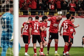 关于中超国际比赛日再迎强敌；那不勒斯官宣签约；主帅态度：悬念犹存；球队文化再被提及的信息